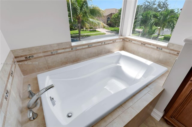 1020 NW 184th Ter, Pembroke Pines, FL 33029 - full bath featuring a bath