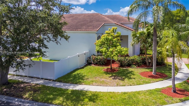 1020 NW 184th Ter, Pembroke Pines, FL 33029 - view of front of property with a tiled roof and stucco siding