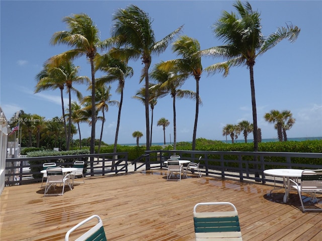 5005 Collins Ave Unit 202, Miami Beach, FL 33140 - deck featuring outdoor dining space