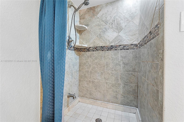 8239 NW 8th St Unit 3, Plantation, FL 33324 - bathroom with a tile shower and a textured wall
