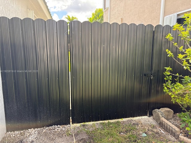 13933 SW 155th Ct, Miami, FL 33196 - view of gate