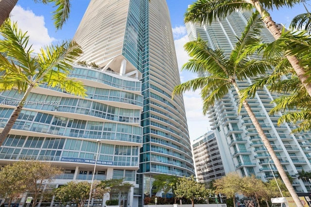 888 Biscayne Blvd Unit 4801, Miami, FL 33132 - view of building exterior