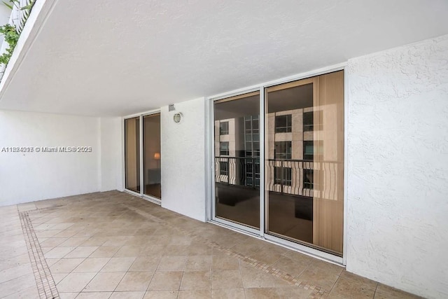1200 Brickell Bay Dr Unit 1518, Miami, FL 33131 - view of patio / terrace