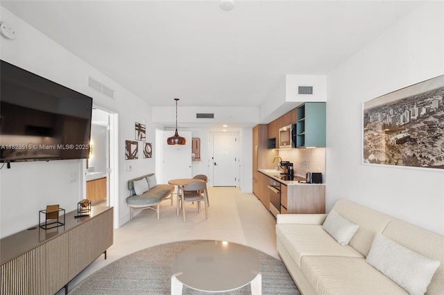 159 NE 6th St Unit 3104, Miami, FL 33132 - view of living area