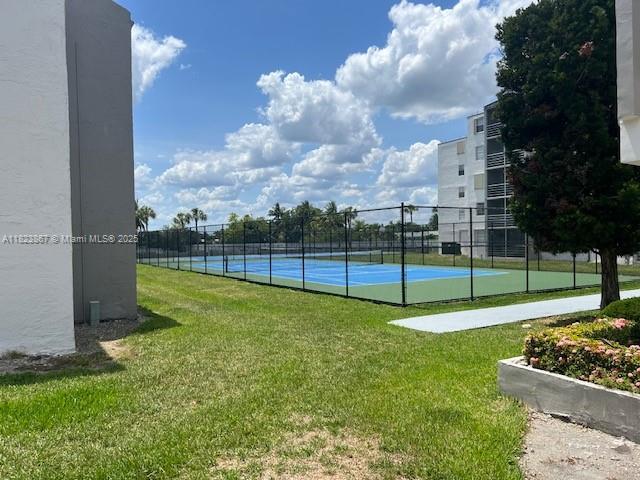 14165 SW 87th St Unit D202, Miami, FL 33183 - view of tennis court