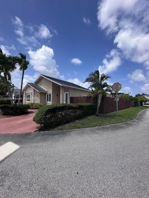 641 SW 99th Pl, Miami, FL 33174 - view of side of home
