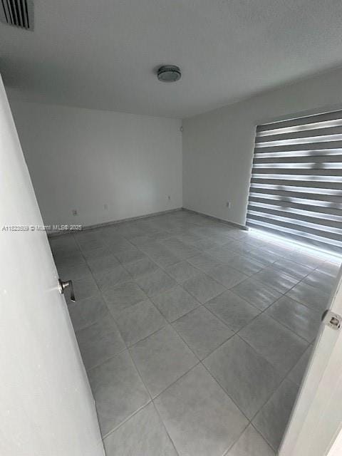 641 SW 99th Pl, Miami, FL 33174 - view of tiled empty room