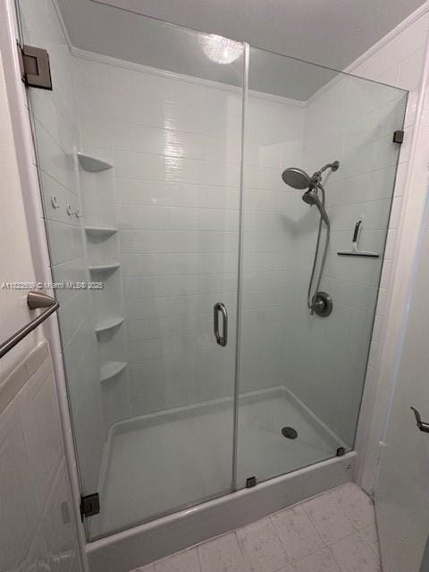 641 SW 99th Pl, Miami, FL 33174 - bathroom featuring a shower stall