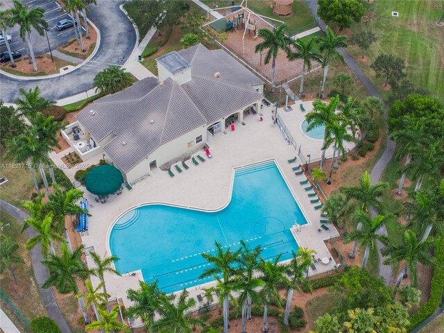 801 NW 156th Ave, Pembroke Pines, FL 33028 - view of subject property featuring a pool