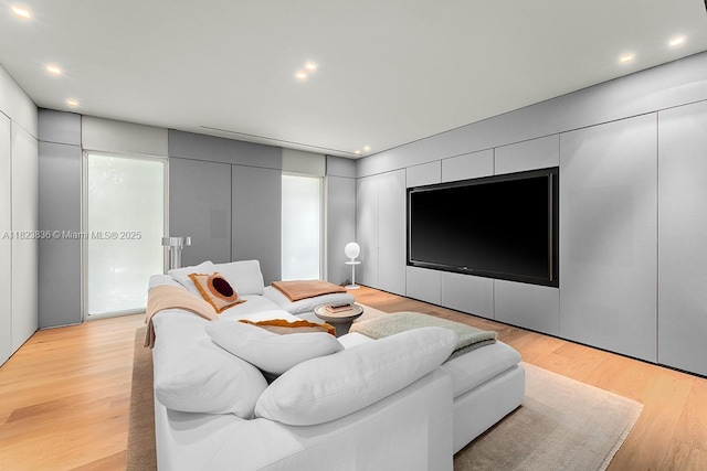 11 La Gorce Cir, Miami Beach, FL 33141 - living room featuring light wood-type flooring and recessed lighting