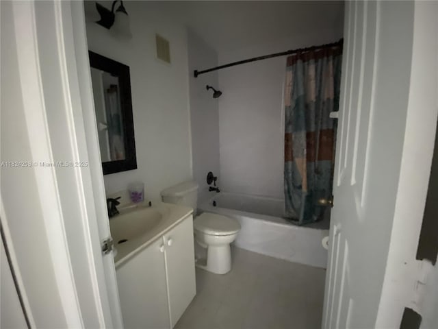 18942 NW 86th Ct, Hialeah, FL 33015 - bathroom with vanity and shower / tub combo