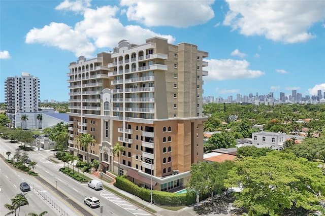 2425 SW 27th Ave Unit 705, Miami, FL 33145 - view of apartment building / complex featuring a skyline view