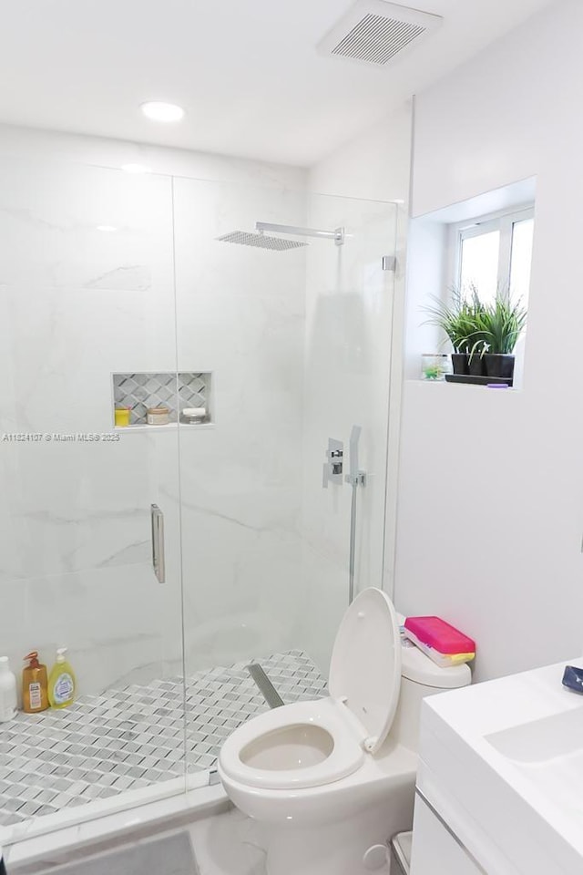 3813 SW 149th Pl, Miami, FL 33185 - full bath featuring a shower stall, vanity, and recessed lighting