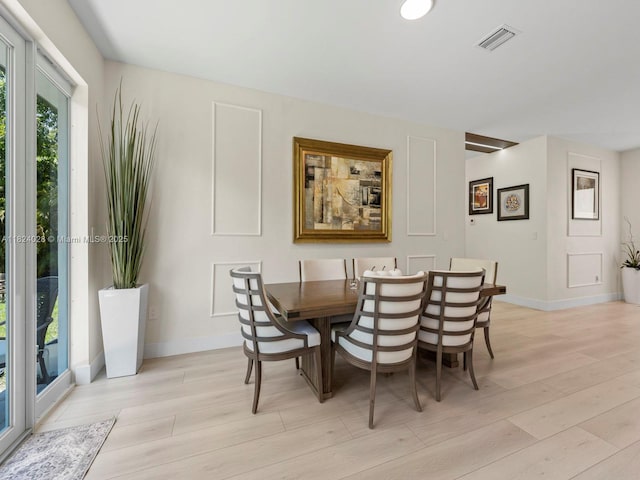 18100 SW 175th St, Miami, FL 33187 - dining space featuring light wood finished floors and baseboards
