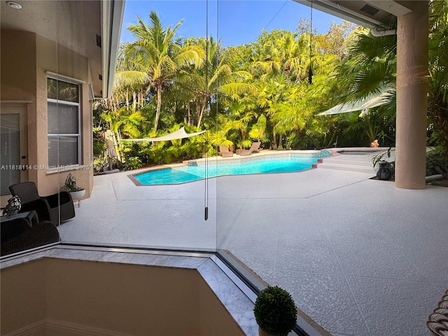 375 Sabal Way, Weston, FL 33326 - outdoor pool featuring a patio