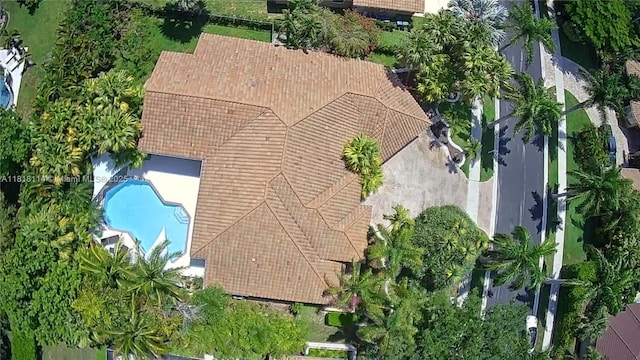 375 Sabal Way, Weston, FL 33326 - view from above of property featuring a pool area