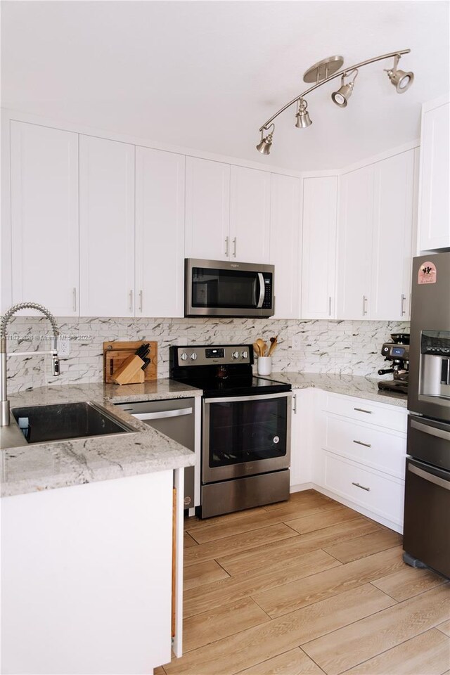 10919 NW 67th Ter, Doral, FL 33178 - photo 16