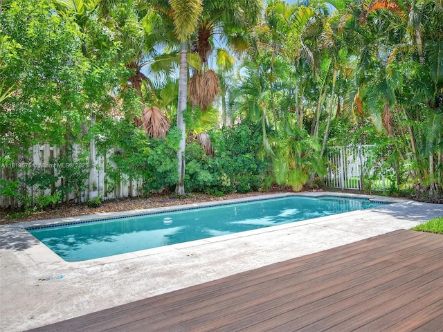 782 Lake Blvd, Weston, FL 33326 - view of swimming pool featuring a fenced backyard