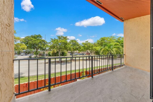 13705 SW 84th St Unit H, Miami, FL 33183 - view of balcony