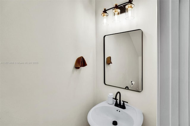 8144 Cascada Isles Dr, Cooper City, FL 33024 - bathroom featuring a sink
