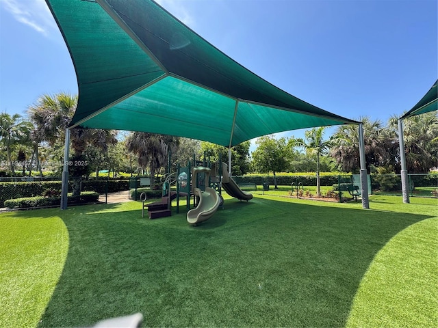 922 Falling Water Rd, Weston, FL 33326 - photo 25