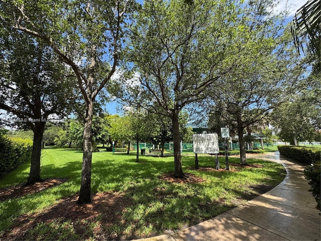 922 Falling Water Rd, Weston, FL 33326 - photo 31