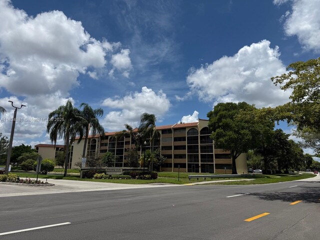 10017 Winding Lake Rd Unit 201, Sunrise, FL 33351 - photo 33