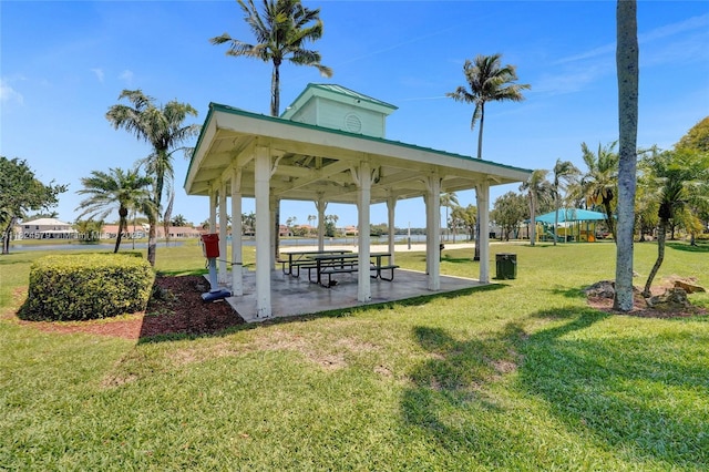 530 SW 182nd Way, Pembroke Pines, FL 33029 - surrounding community with a gazebo and a lawn