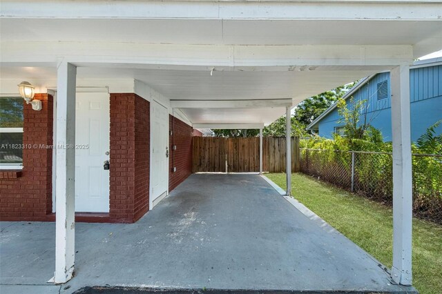 3818 Everglades Rd, Palm Beach Gardens, FL 33410 - view of patio / terrace with a carport