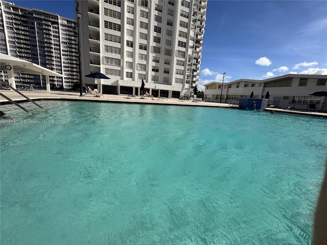 2750 NE 183rd St Unit 2103, Aventura, FL 33160 - view of community pool