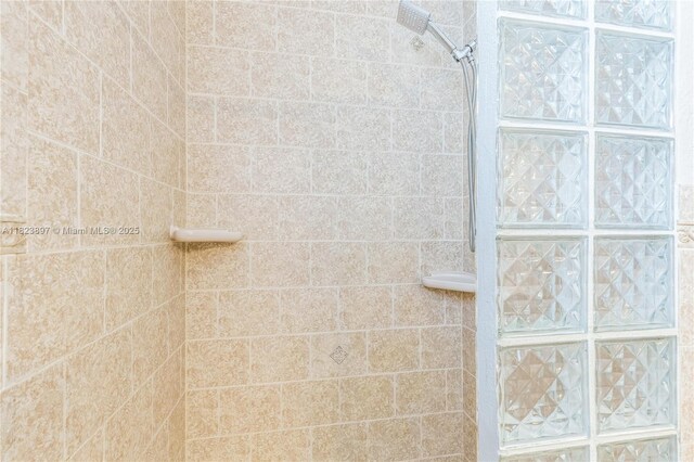 156 SW 126th Ave, Plantation, FL 33325 - full bathroom with a tile shower