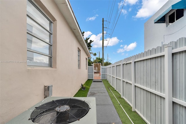 31 SW 58th Ct, Miami, FL 33144 - view of yard