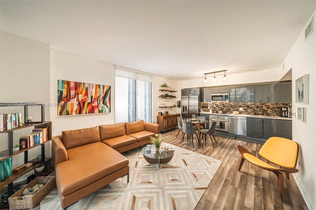 31 SE 6th St Unit 408, Miami, FL 33131 - photo 8