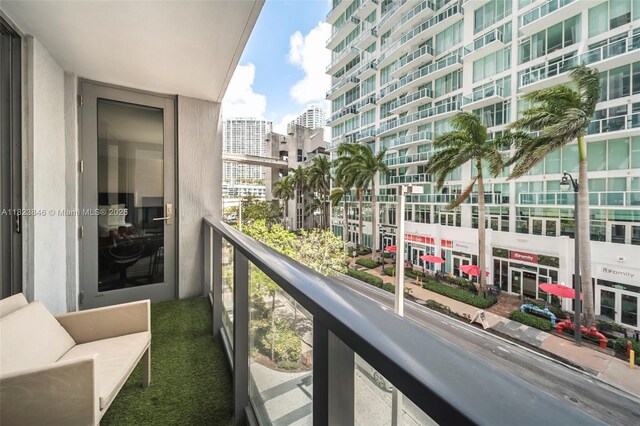 31 SE 6th St Unit 408, Miami, FL 33131 - photo 22