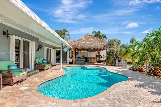 501 SE 7th Ave, Pompano Beach, FL 33060 - swimming pool with a patio