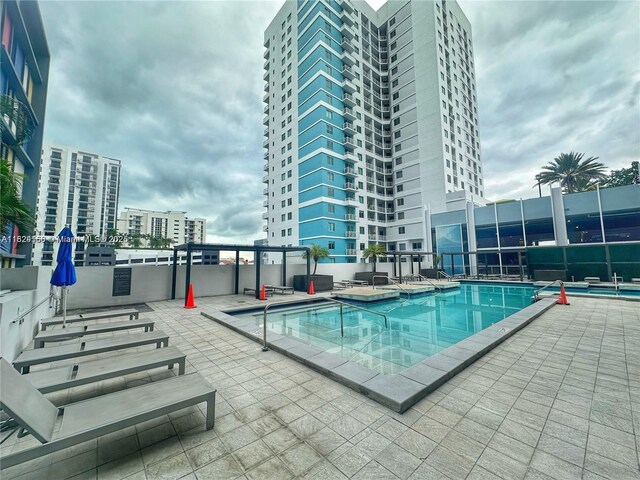 1010 SW 2nd Ave Unit 601, Miami, FL 33130 - view of swimming pool
