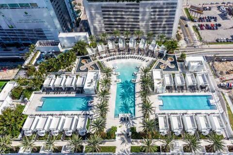 851 NE 1st Ave Unit 503, Miami, FL 33132 - aerial view of a pool area