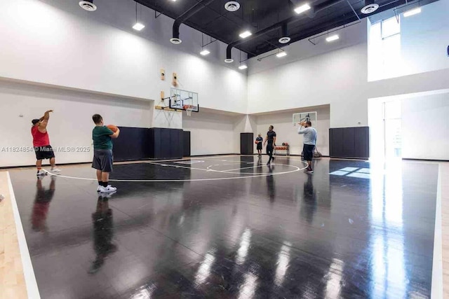 851 NE 1st Ave Unit 503, Miami, FL 33132 - view of basketball court featuring community basketball court