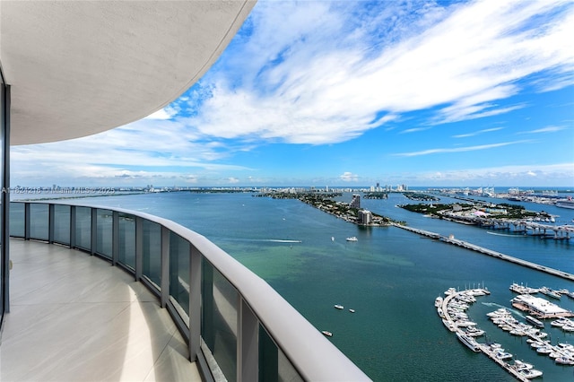 488 NE 18th St Unit 4112, Miami, FL 33132 - water view featuring a marina