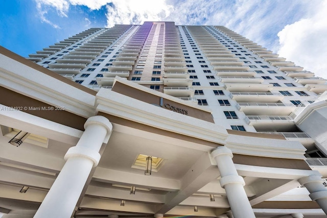 801 Brickell Key Blvd Unit 807, Miami, FL 33131 - view of building exterior