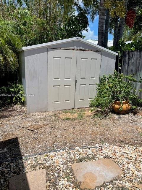 5433 NE 5th Ave, Oakland Park, FL 33334 - view of shed