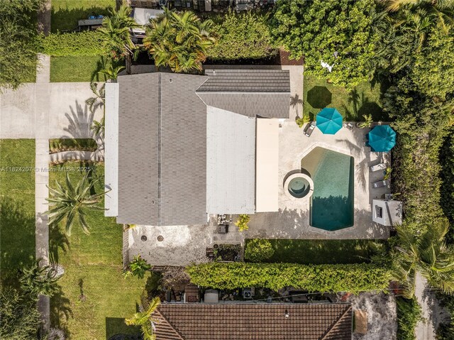 433 NE 91st St, Miami Shores, FL 33138 - bird's eye view of a pool area