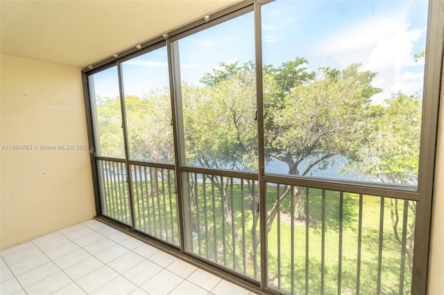 901 SW 141st Ave Unit 303M, Pembroke Pines, FL 33027 - unfurnished sunroom featuring plenty of natural light