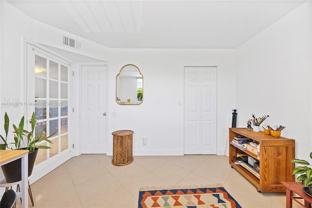 114 Royal Park Dr Unit 2B, Oakland Park, FL 33309 - living area featuring light tile patterned flooring
