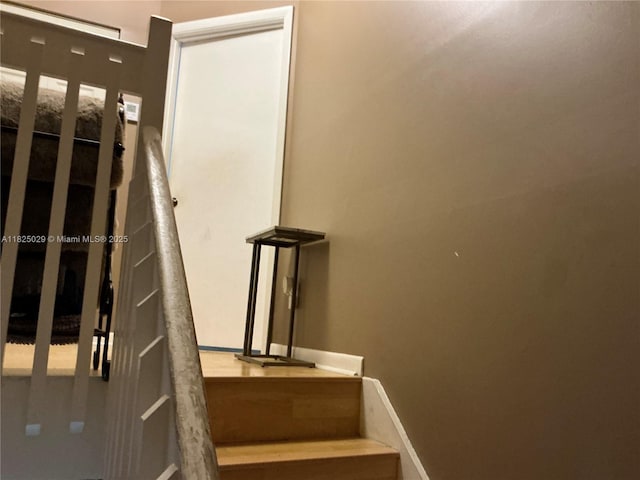 4925 W Lakes Dr, Deerfield Beach, FL 33442 - view of stairway