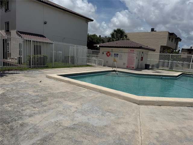 950 SW 104th Ct Unit C-201, Miami, FL 33174 - community pool with a patio area