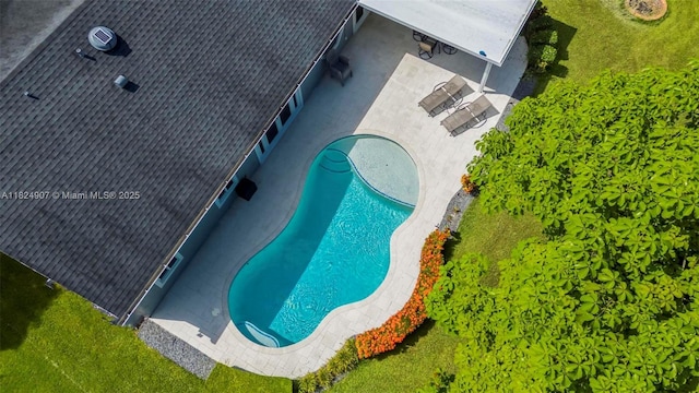 15904 W Wind Cir, Sunrise, FL 33326 - view from above of property featuring a pool