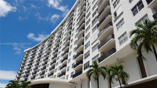 6039 Collins Ave Unit 923, Miami Beach, FL 33140 - photo 2