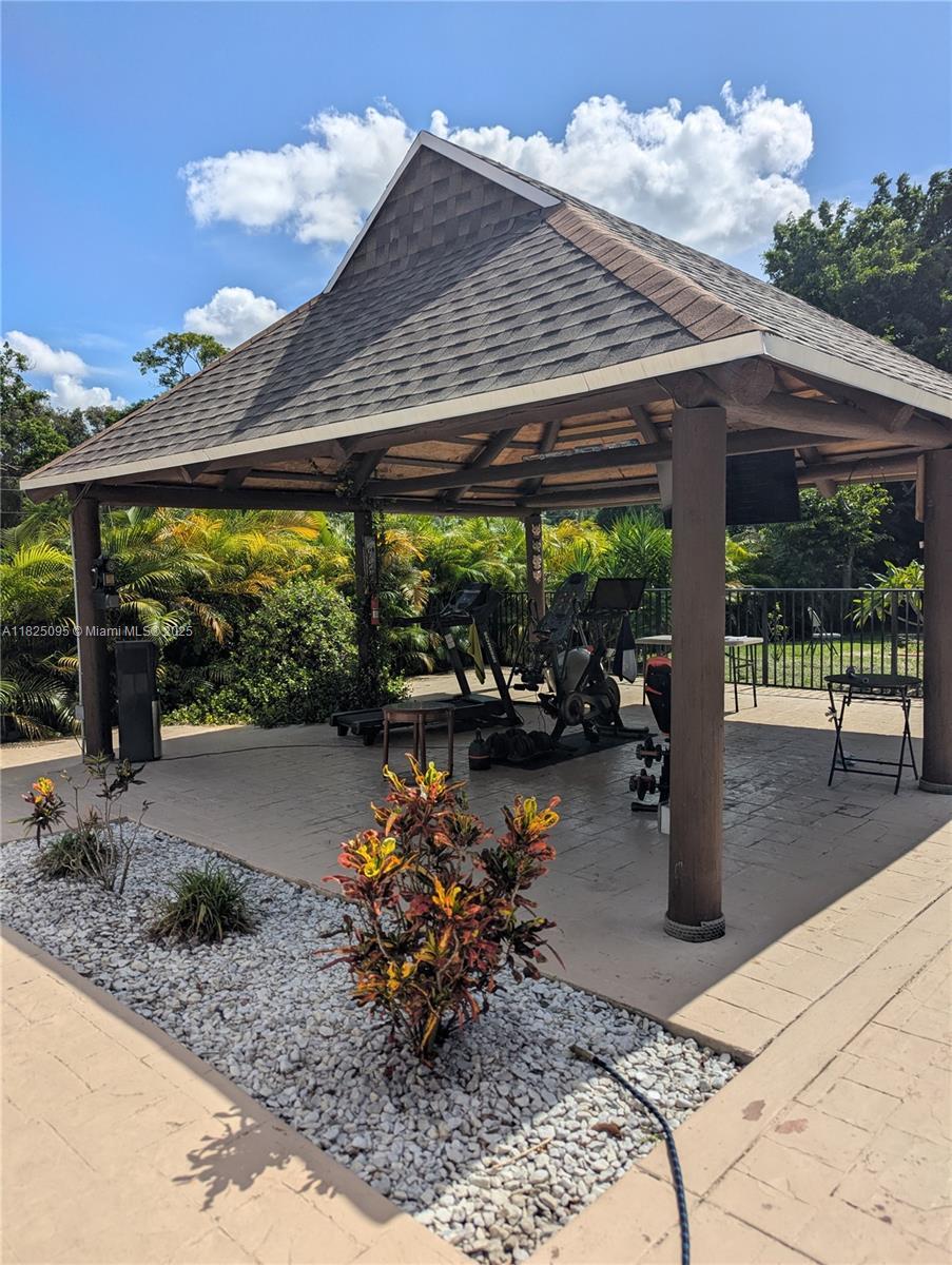 2171 NW 123rd Ave, Plantation, FL 33323 - view of property's community featuring a gazebo and a patio