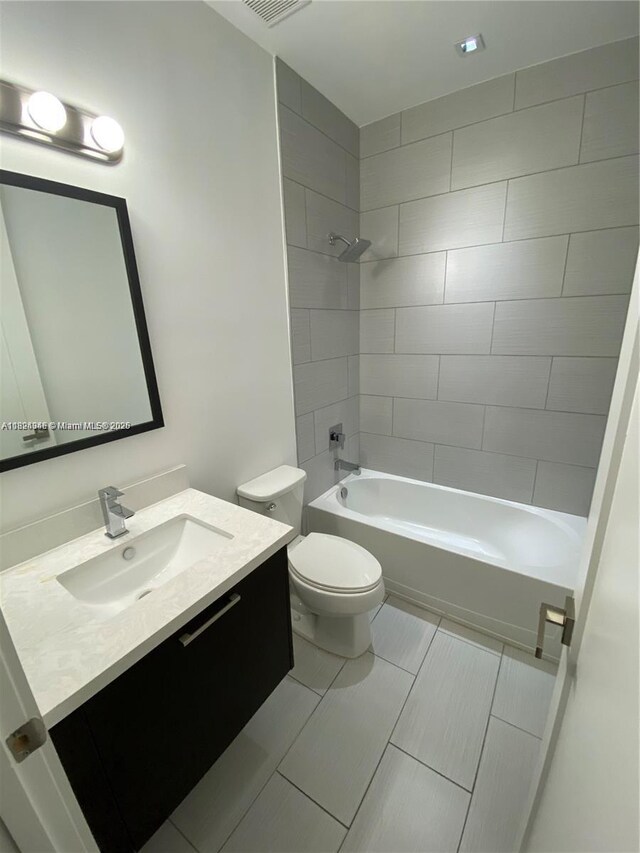 9181 NW 33rd St Unit 9181, Doral, FL 33172 - bathroom featuring vanity and shower / bathtub combination